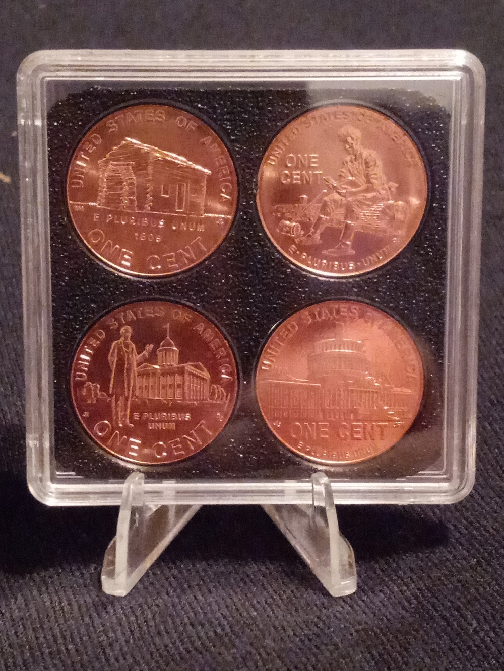 2009 P Copper Tone Cent Display With Stand